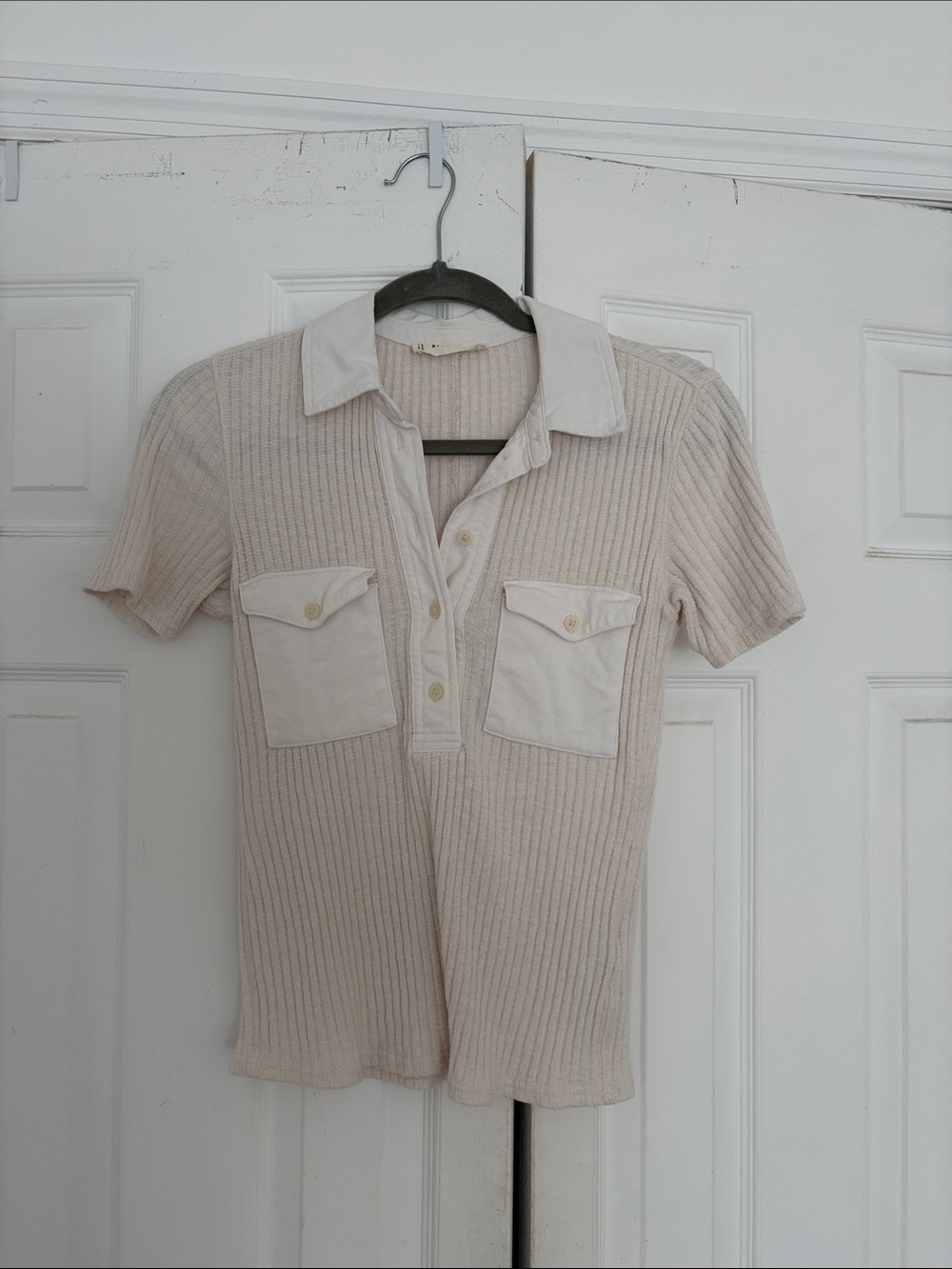 Everlane Short-Sleeve Ribbed Polo Shirt in Cream